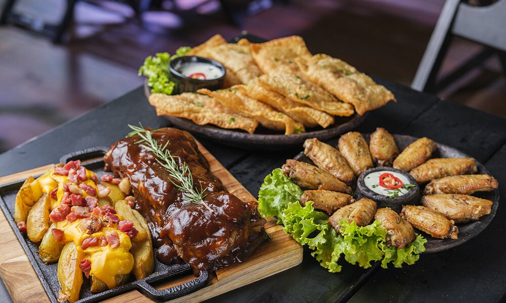 Gastronomia variada no The Wood Lounge