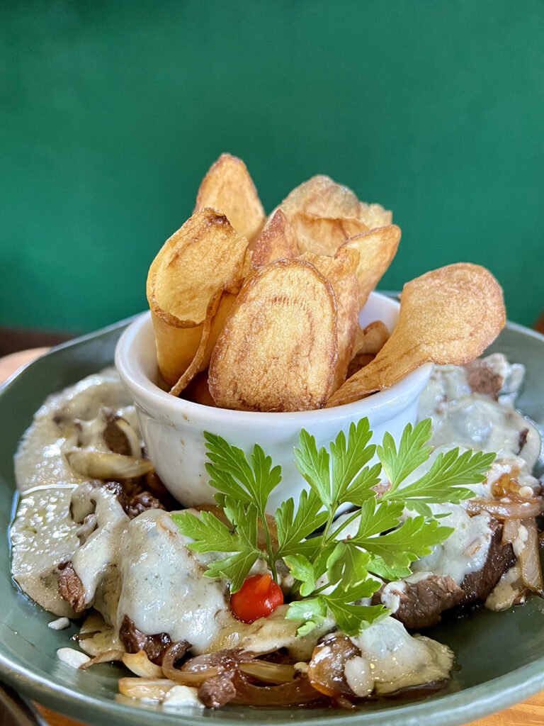 Tiras de Vilé mignon ao gorgonzola do Vilelê